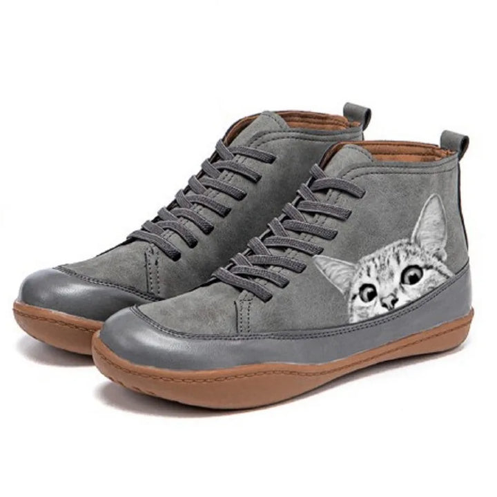 Jane – Cat-inspired leather ankle boots