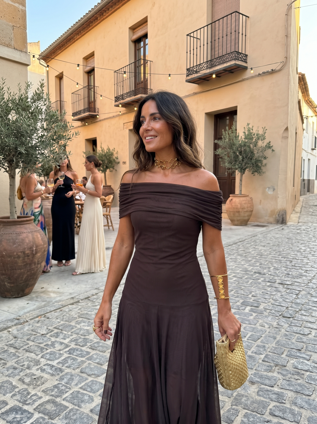 Myla - Elegant Off-Shoulder Maxi Dress